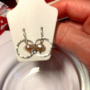 EUC freshwater pearl and silver drop earrings